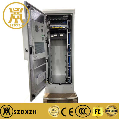 40U εξωτερικό 19 Rack ντουλάπι Αδιάβροχο εξωτερικό περίβλημα IP55 με σύστημα ψύξης και ρεύματος